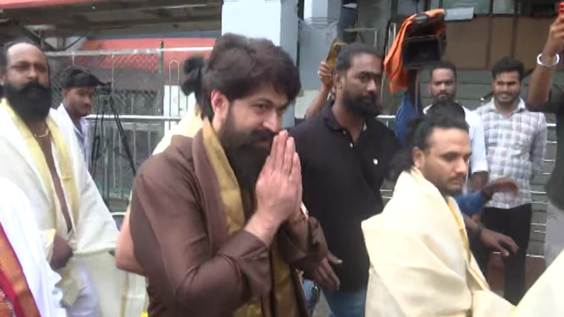 Yash visits Dharmasthala Sri Manjunatha – Special puja for the success of ‘Toxic’